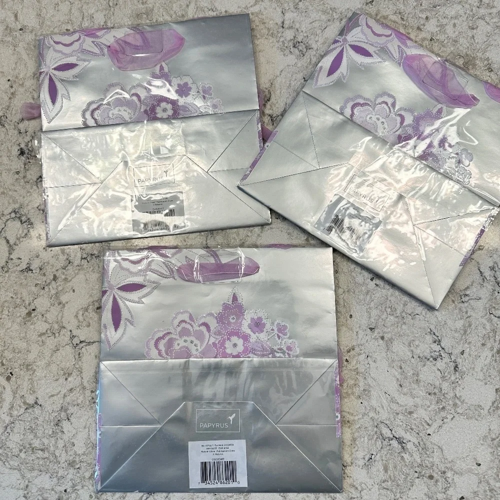 Papyrus Set of 3 gift bags New‎
